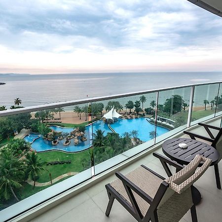 Movenpick Residences Pattaya With Ocean View На Джомтьен Экстерьер фото