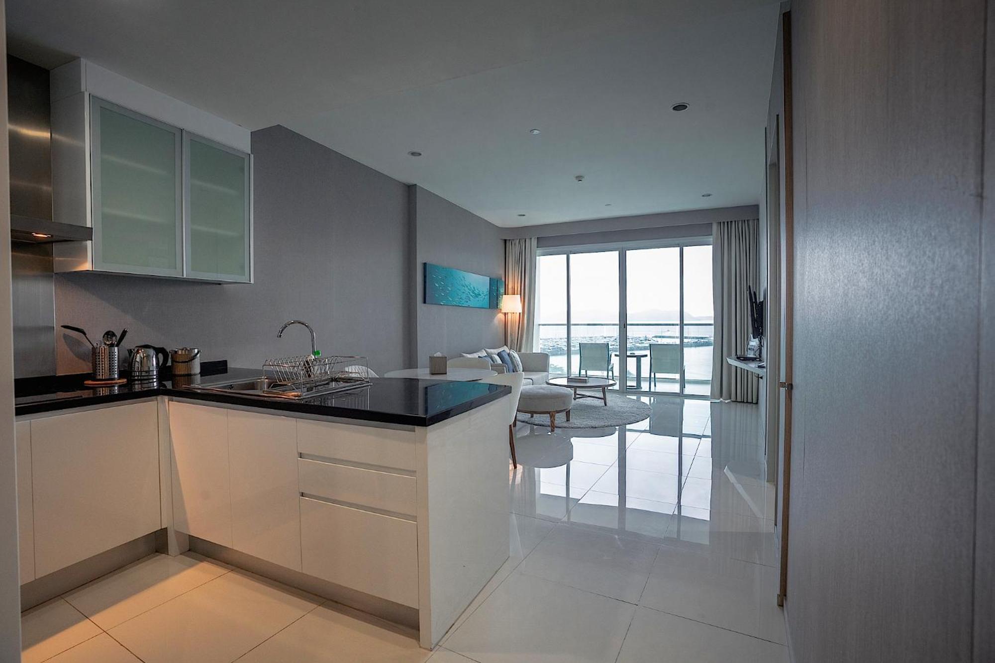 Movenpick Residences Pattaya With Ocean View На Джомтьен Экстерьер фото