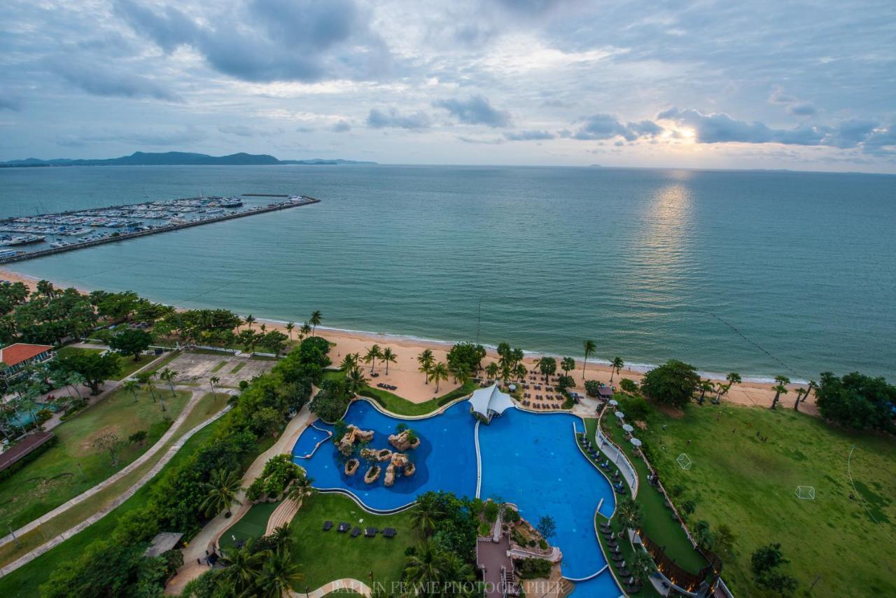 Movenpick Residences Pattaya With Ocean View На Джомтьен Экстерьер фото